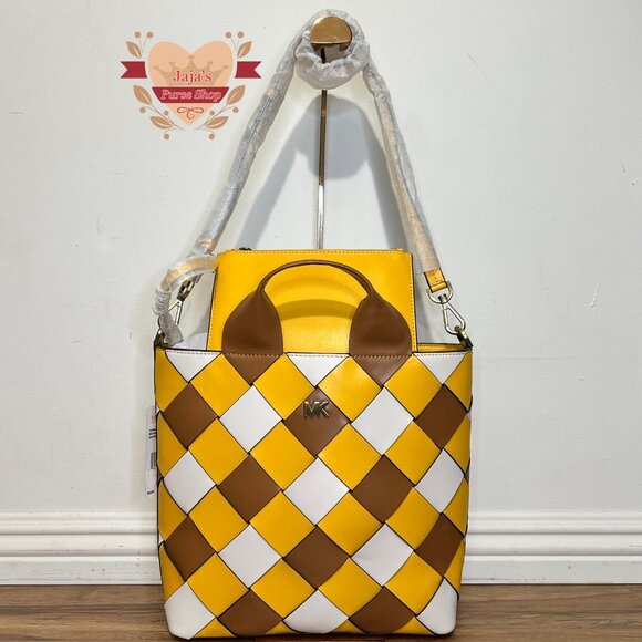 💛Michael Kors Leather Quilted Satchel & Xbody Purse💛 - Picture 1 of 17